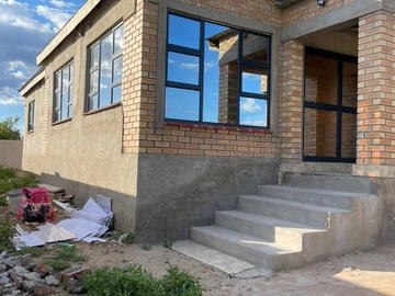  3-Bedroom House For Sale in Cowdray Park