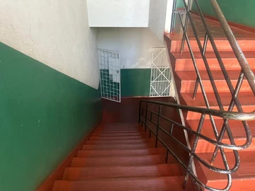 2 Bedroom Flat & Apartment