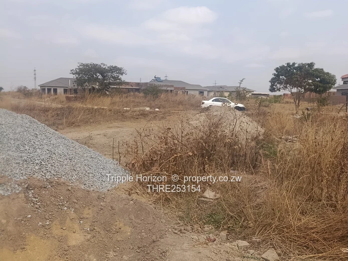  Nyabira Penrose 615m²  Ready-to-Build Stand on Tarred Road 