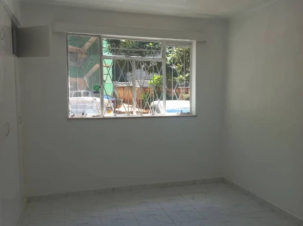 2 Bedroom Flat & Apartment