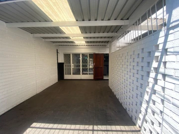 3 Bedroom Garden Flat