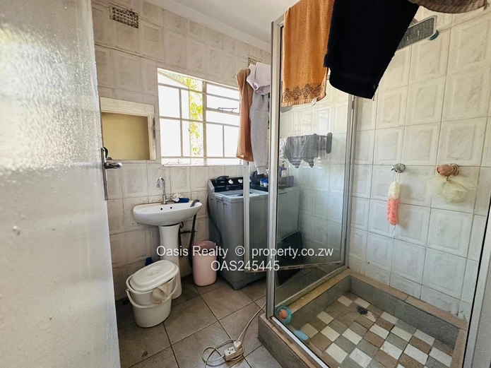 Neat House For Rent In Highfields Main Street