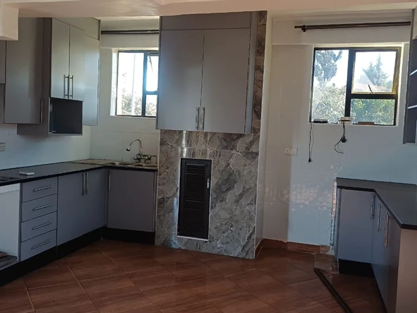 2 Bedroom Flat & Apartment