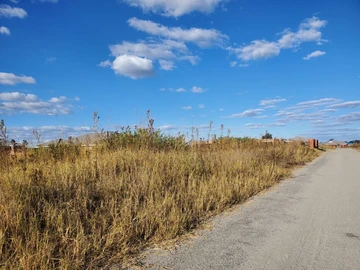 Land reserved for flats parent title available 