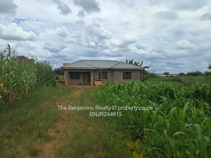 3 bedroomed cottage in Crowhill