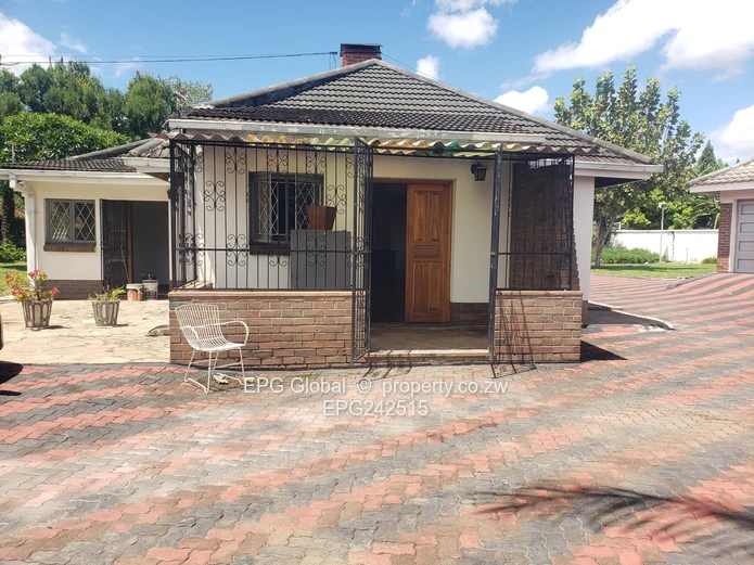 Solid Family house available for letting  