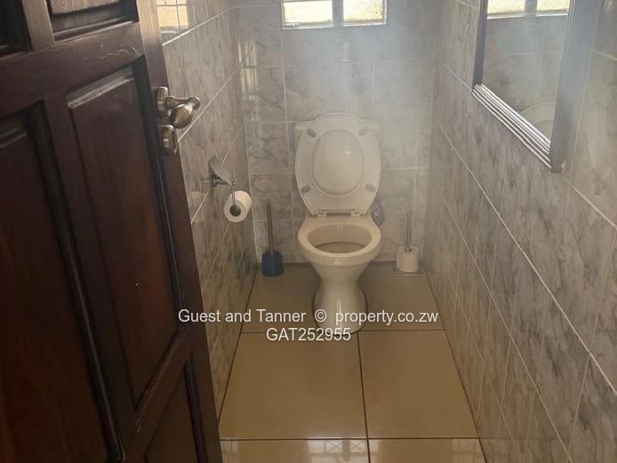 Luxury 4-Bedroom Family Home on 3,966m² – Highlands
