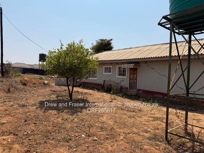 2-Bed cottage on 2000m² with Garage Zimre Park for sale $68k