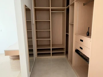 Flat & Apartment