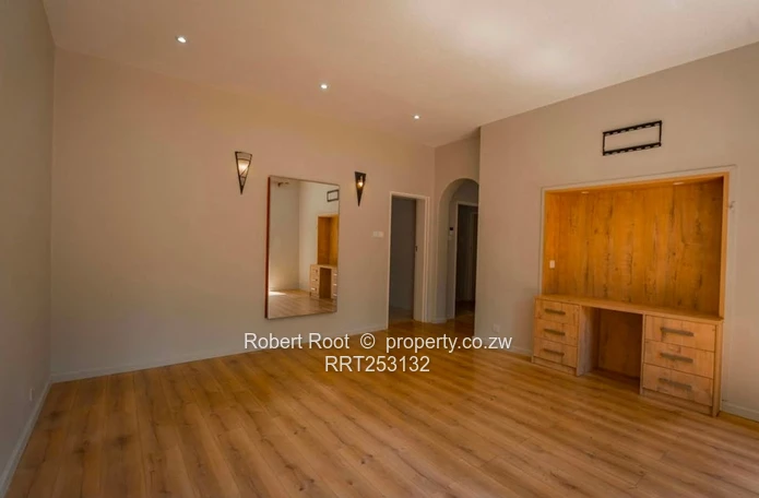 4 bed family home in Glen Lorne
