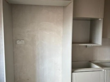 2 Bedroom Flat & Apartment