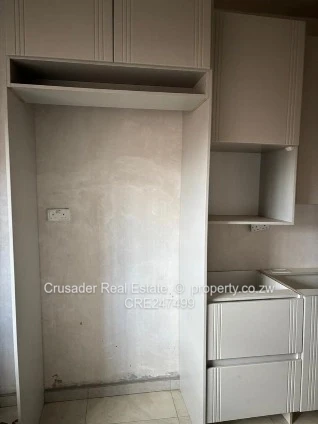 Modern 2-Bed Flat in Tynwald — Borehole & Built-ins (Sole Mandate)