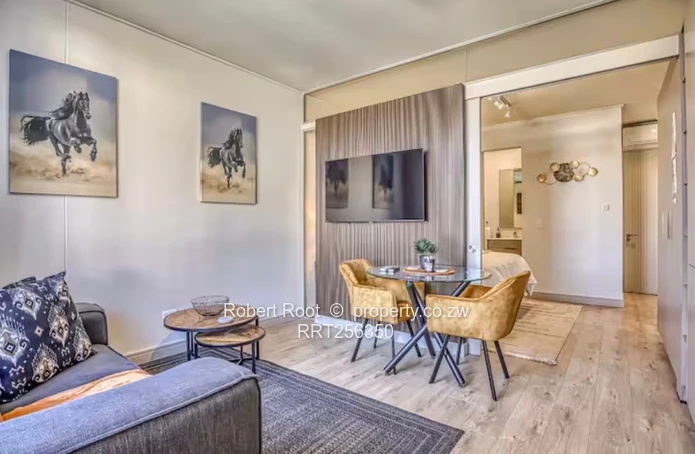 Modern, Stylish1 Bed Apartment in Rosebank (Sole Mandate)