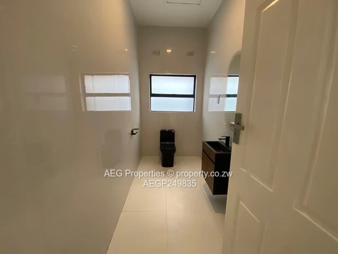 4  Bed Townhouse To Rent 