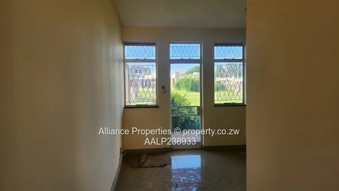 2-Bed Eastlea Flat, Harare — Bright Rooms & Tiled Bath