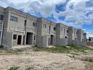 3 Bedroom Flat & Apartment