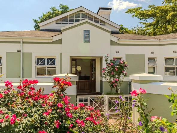 5 Bedroom House
