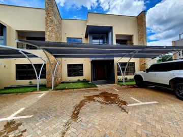 3 Bedroom Flat & Apartment