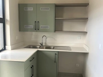 2 Bedroom Flat & Apartment