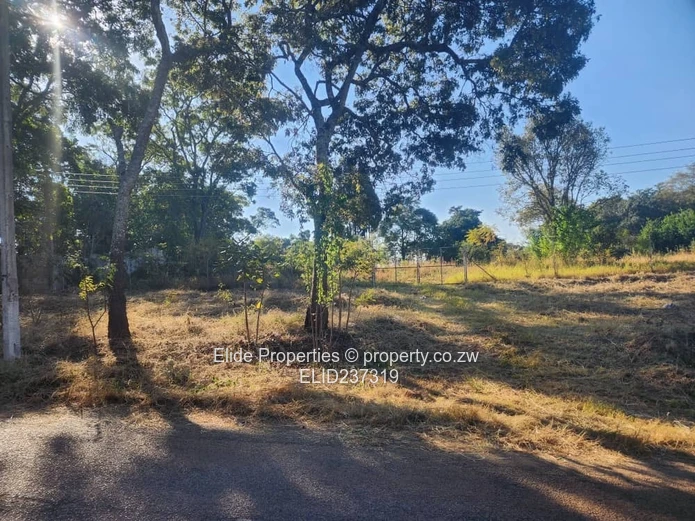 7,840m² Subdividable Stand — Tarred Road & Access Control, Philadelphia