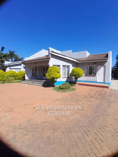 Marlborough, Harare West: 4BR/3BA Home w/ Borehole