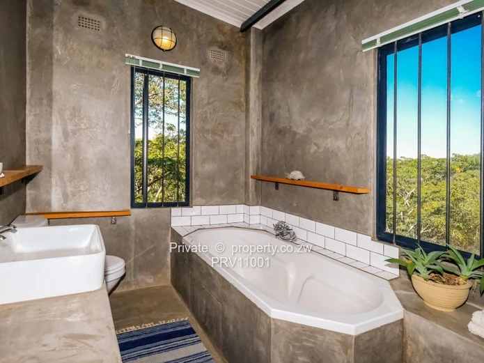 Panoramic views in Christon Bank. Paradise 15 mins from Harare.