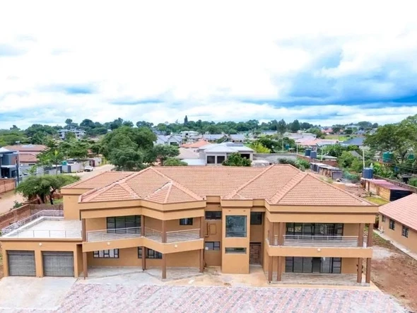 8 Bedroom House