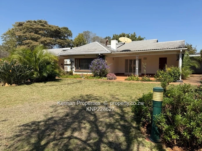 House for rent in superb location 
