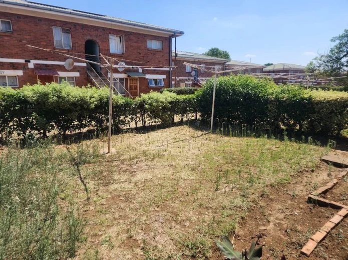 Eastlea offices flats 2bed flat to rent 