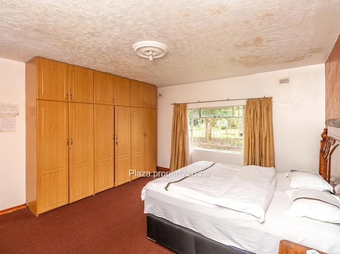 7 Bedroom House for Sale in Mount Pleasant