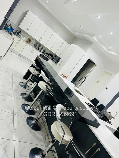 Gletwin 6 bed house to rent 