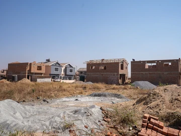 Stands & Residential Land