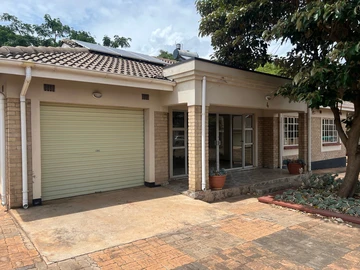 3 Bedroom Flat & Apartment