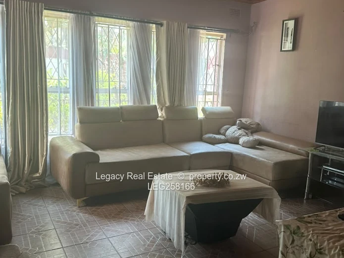 Greendale 4-Bed Family Home with Flatlet & Verandah