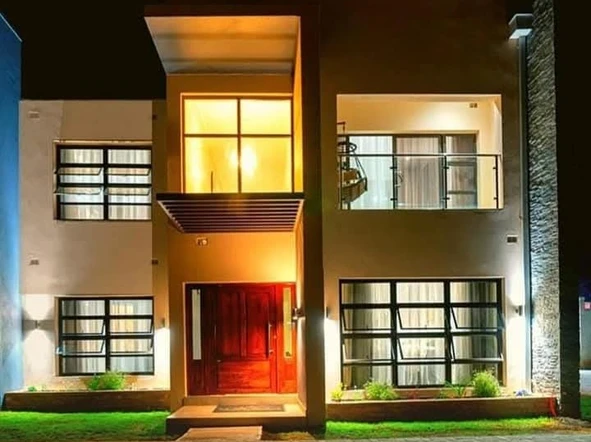 3 Bedroom Flat & Apartment