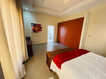 2 Bedroom Garden Flat