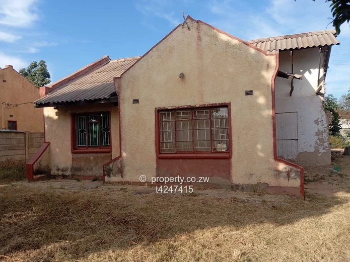 Budiriro 4, corehouse for sale