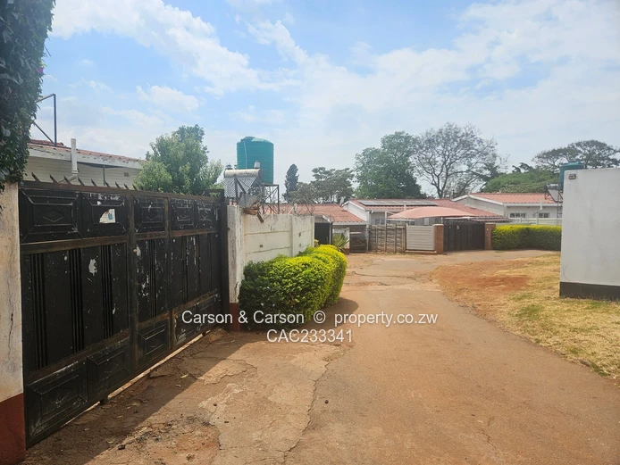 Garden flat close to all amenities 