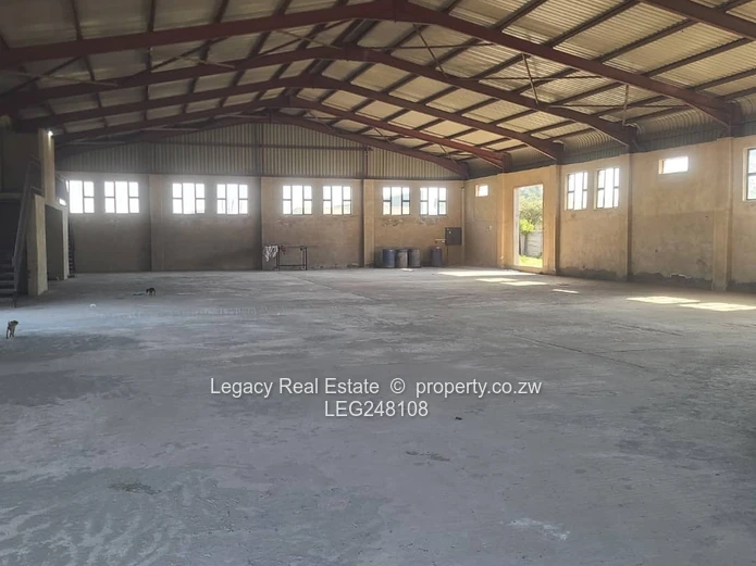 Commercial Warehouse With High Roof Clearance For Sale