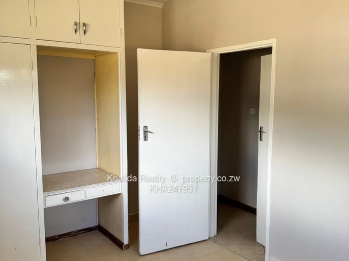 Eastlea commercial property for rent