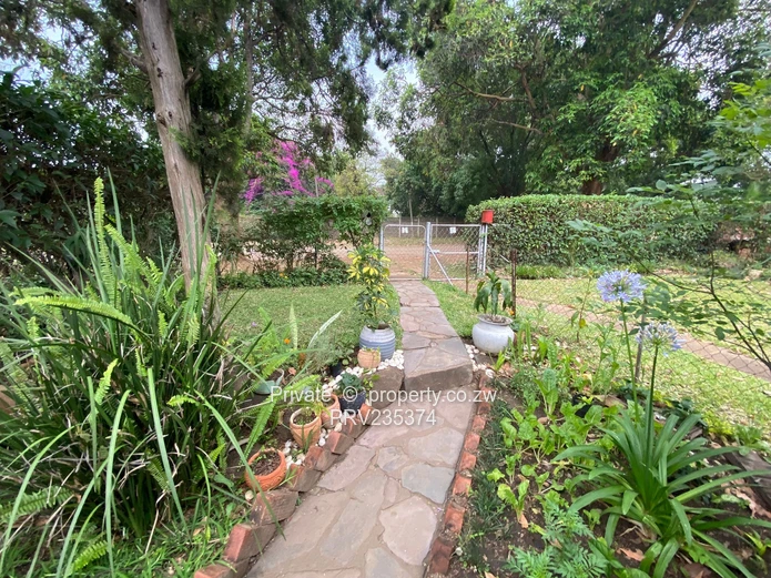 Beautiful 1 Bedroom Garden Flat Hillside, Harare (Sole Mandate)