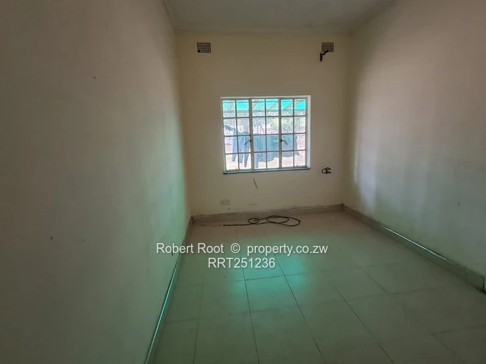 3 bed family home in Mandara