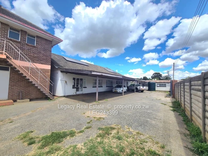 Secure And Spacious Commercial Property To Let In Eastlea