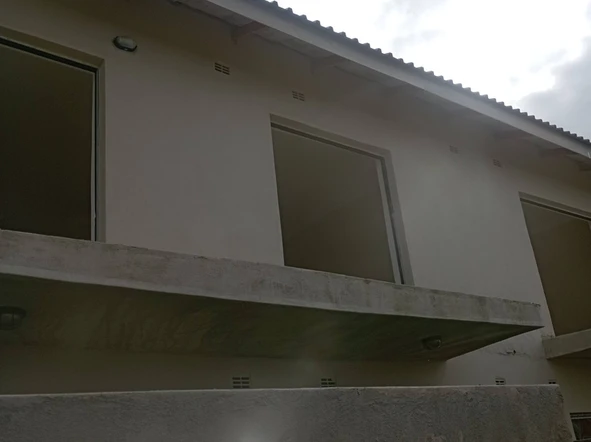 2 Bedroom Flat & Apartment