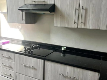3 Bedroom Flat & Apartment