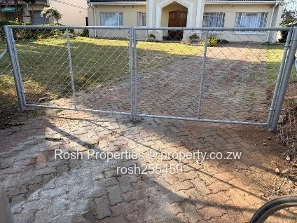 **3-Bedroom Garden Flat for Sale in Greendale North! **