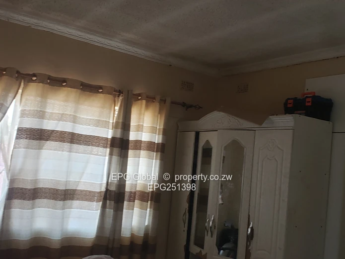 Solid Family house for sale 