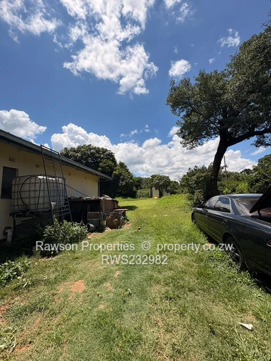 Chinhoyi Mzari House!  (Sole Mandate)