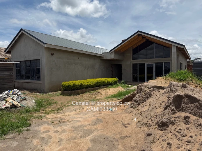 Ashdown Park Finish to own test this 4 bed main en-suite high Celling modern open plan