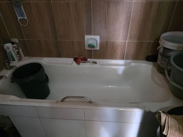 2 Bedroom Flat & Apartment